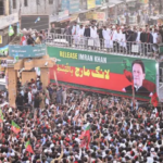 تظاهرات در پاکستان، معترضان خواهان آزادی عمران خان و توقف عملیات‌های نظامی هستند